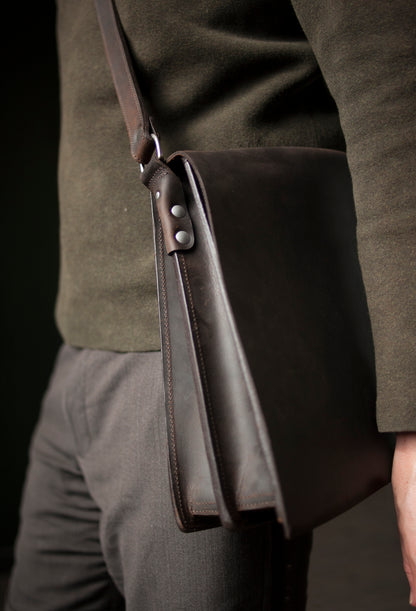 The Minimal - Dark Brown Crazy Horse Leather